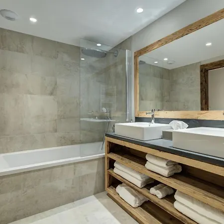 Chalet Twilight Crest: A Luxurious Verbier Bagnes